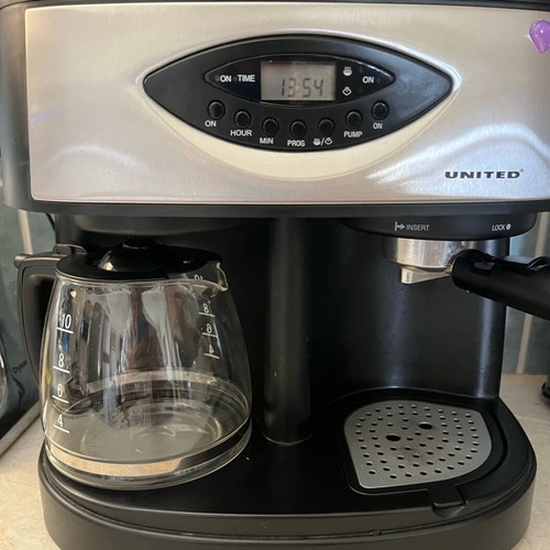 United coffee maker like new with milk frother