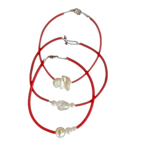 Martis Bracelets new, set of 3 red with white beads
