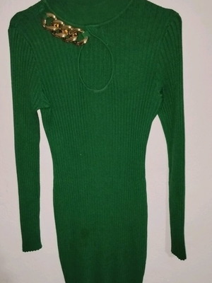 Fine knit dress like new, emerald green with gold chain detail