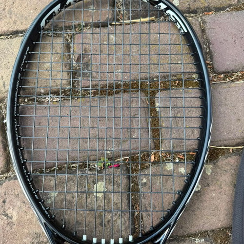 Wilson tennis racket black and white L2 284 grams