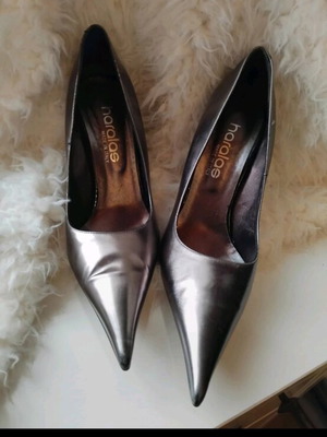 Pumps like new, size 40