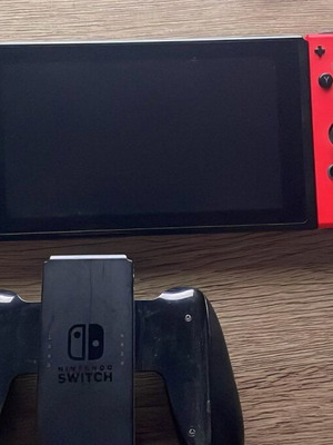 Nintendo Switch σαν καινούργιο με όλα τα περιφερειακά και κουτί