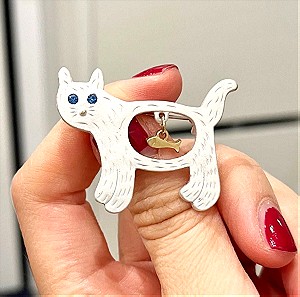 Little cat and fish brooch