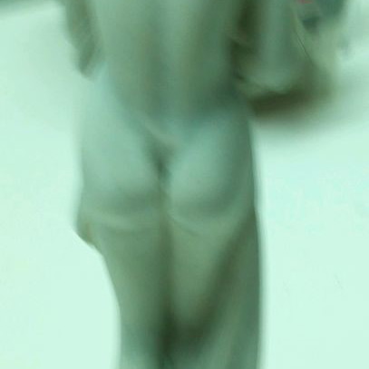 Statue of semi-nude bathing woman used, height 39cm