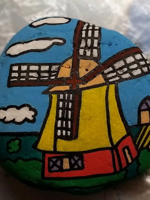 Διακοσμητική πέτρα ζωγραφισμένη με τέμπερες