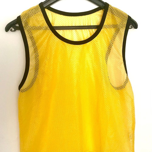 Transparent yellow sleeveless shirt like new, size M