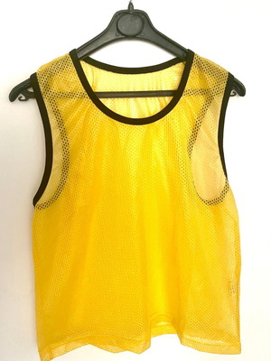 Transparent yellow sleeveless shirt like new, size M