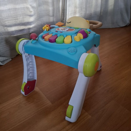 Infantino 3-in-1 Activity Table and Walker like new, musical