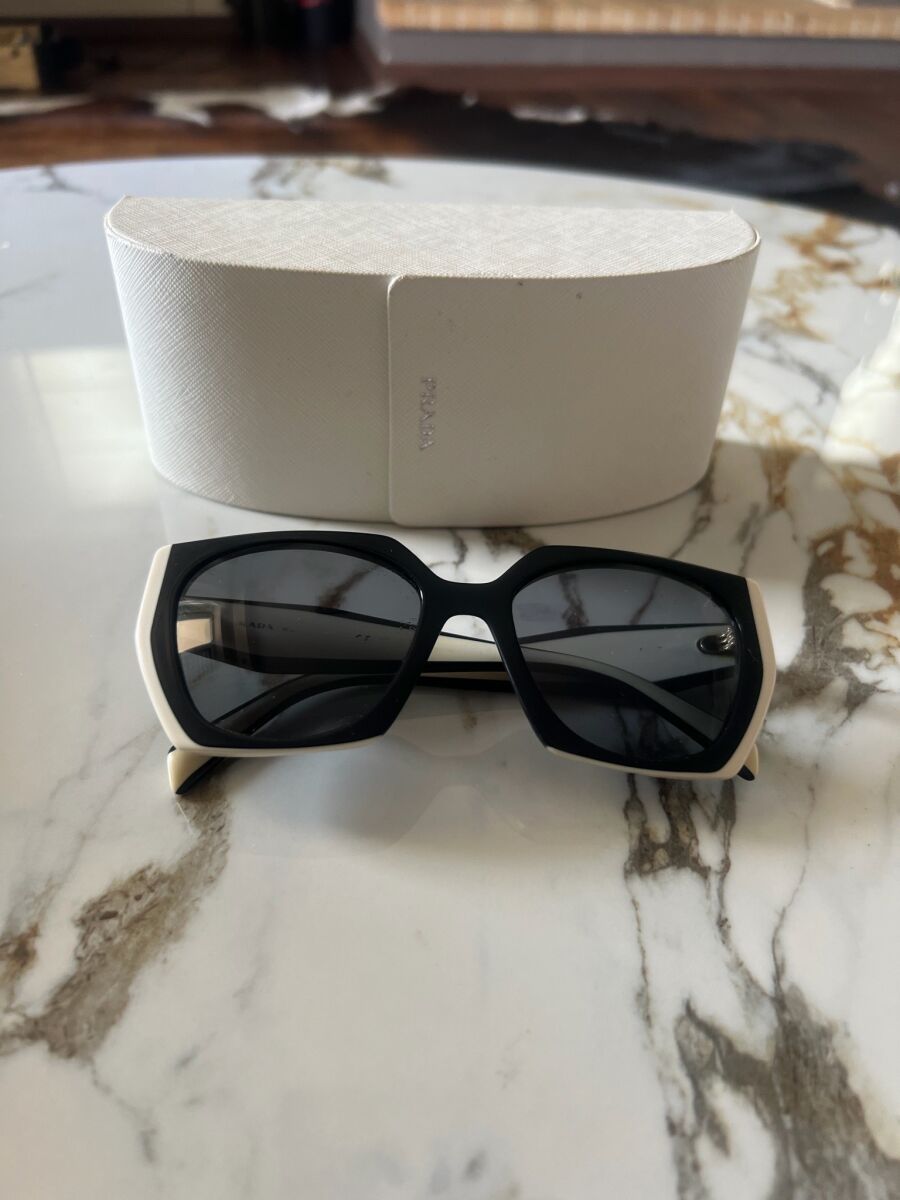 小物 00'S PRADA lic sunglasses Prada sunglasses used, black and white - € 90,00 - Vendora.cy