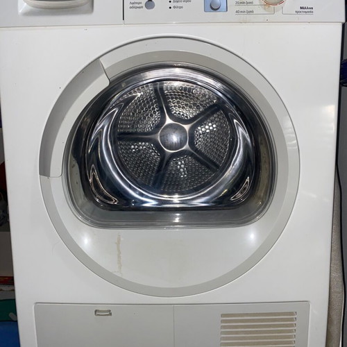 Bosch dryer 8kg like new in excellent condition