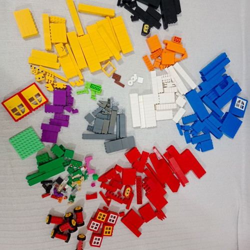 Lego used, about 1000 pieces with idea booklets
