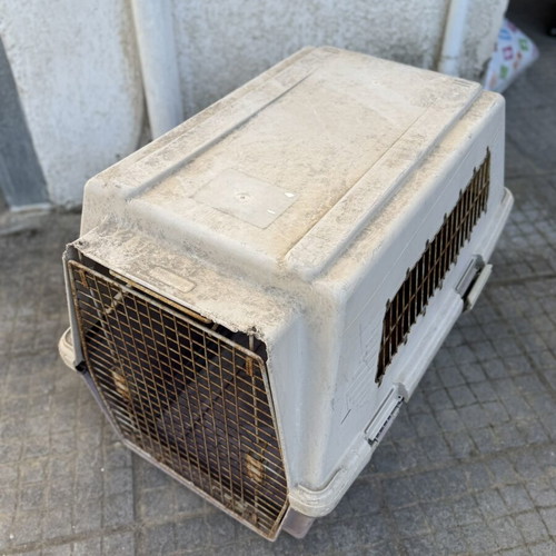 Pet Carrier large size used with metal door and ventilation