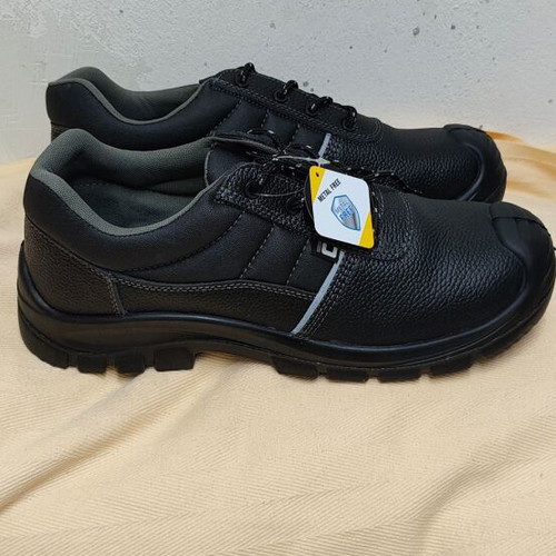 Work Safety Boots and Galoshes sizes 48 and 47n new