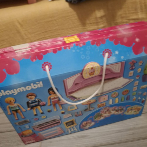 Playmobil City Life 9080 Cafe and Pastry Shop new, sealed collectible set