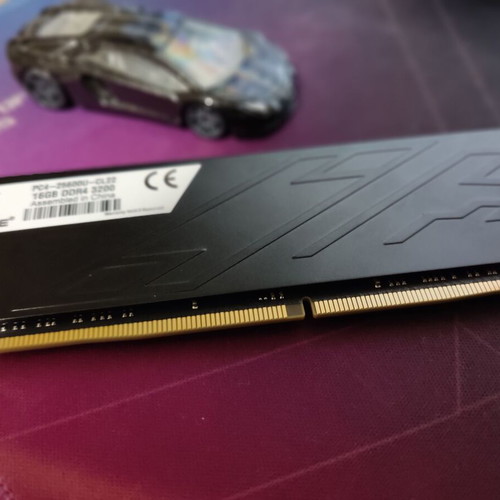 Kllisre 16GB DDR4 3200MHz CL22 RAM like new