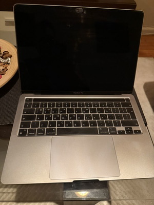 Apple MacBook Pro 13 ιντσών σαν καινούργιο