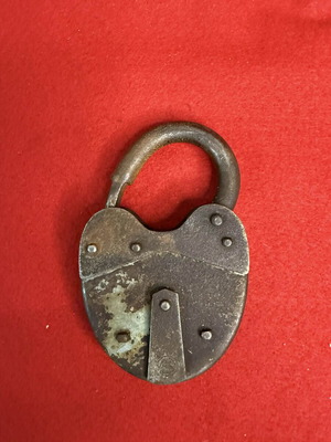 Λουκέτο μεταχειρισμένο, πολύ παλιό και σπάνιο