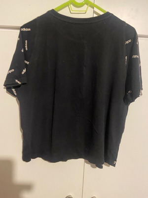 Adidas women's black athletic shirt like new size M