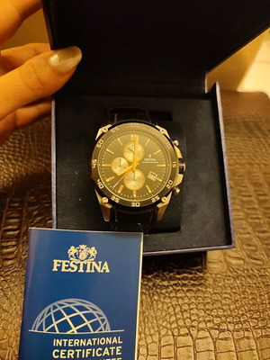 Festina men's watch with black rubber strap like new