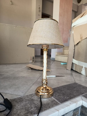 Table lamp portatif used, gold-white base, beige shade
