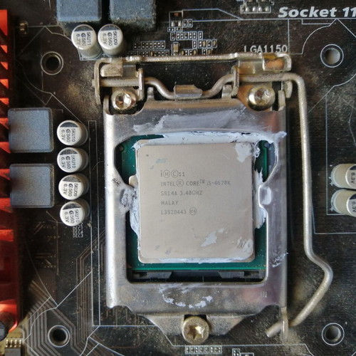 Gigabyte Z97X-SLI motherboard with Intel Core i5-4670K and Kingston HyperX Beast 8GB RAM used