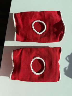 Amila knee pads red new