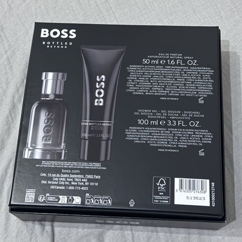 Boss Bottled Beyond gift set with Eau de Parfum 50 ml and shower gel new