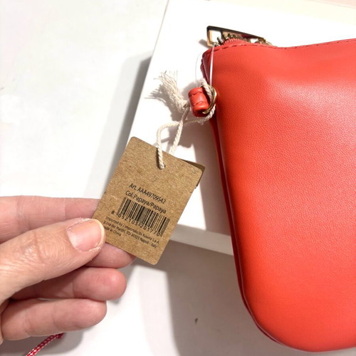 Carpisa orange handbag new with wristlet