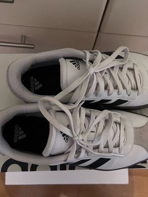 Adidas VL Court 3.0 sneakers like new, size 37-37.5, black and white