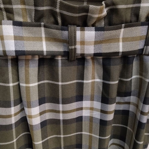 H&M checked midi skirt with belt, size 42