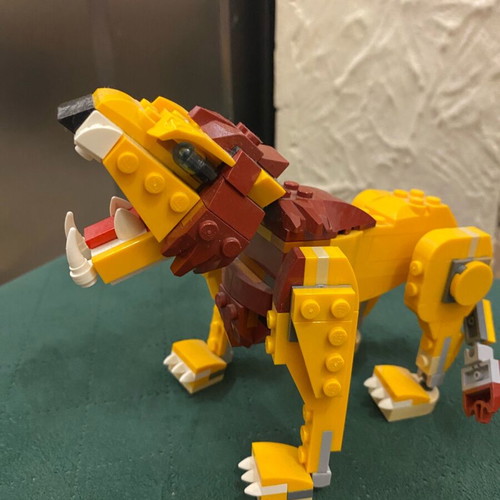 Lego lion like new without box