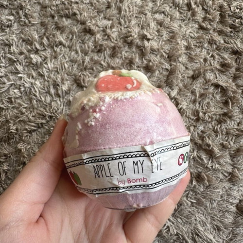 Bathbombs new, set of 2 pieces