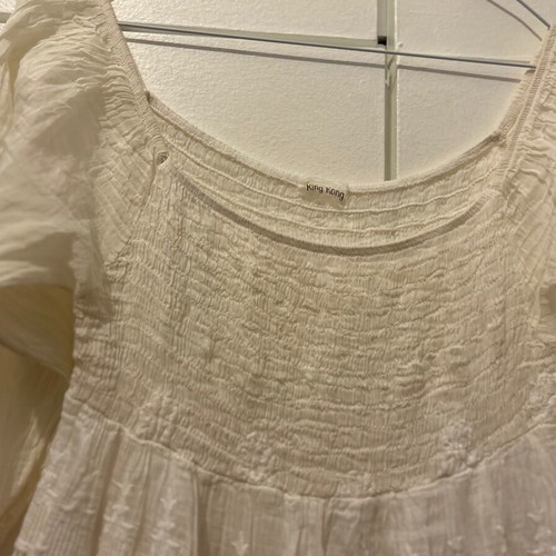 King Kong, white dress, size S, 70% cotton, 30% silk, with lining.