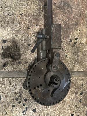 Manual metal scroll pipe bar bender