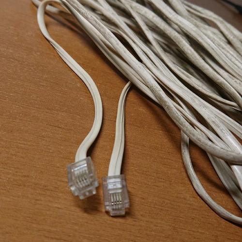 Telephone cable used 10 meters with 2 plugs