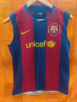Barcelona Messi юбилейна фланелка 2007 употребявана, детска XL