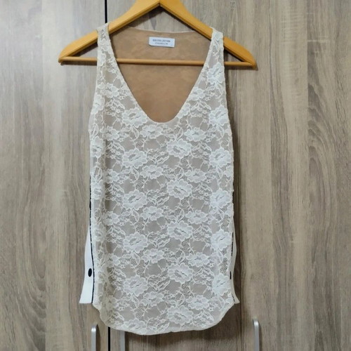 BSB Sleeveless Lace Top L, like new, white and black