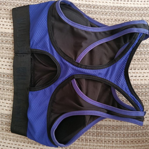 Oysho sports bra like new, size Small/Medium
