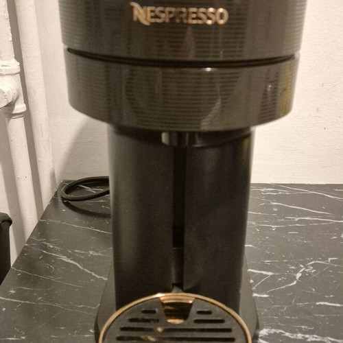 Nespresso Vertuo Next Premium coffee machine, black and rose gold