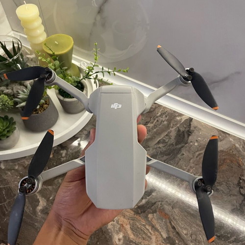 DJI Mini 2 SE drone like new