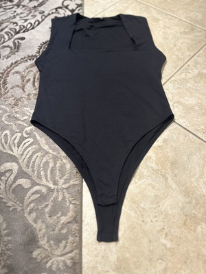 Zara κορμάκι μαύρο μέγεθος Large σαν καινούργιο με ίσιο ντεκολτέ