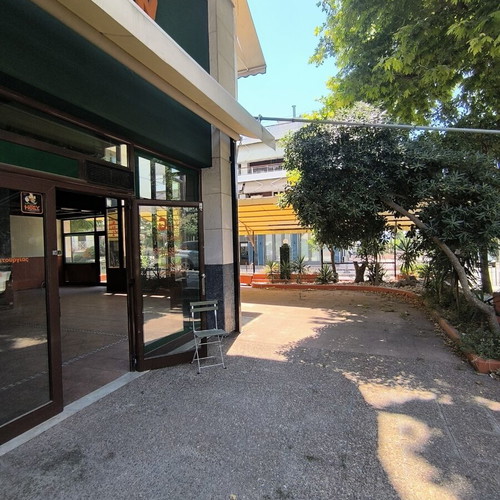 Corner Commercial Space in Nea Krini Thessaloniki with Outdoor Courtyard