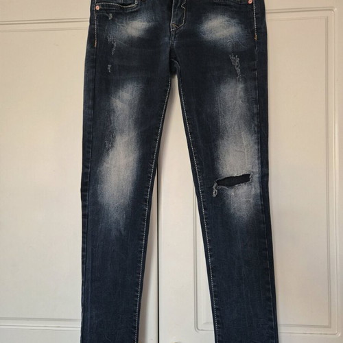 Damaged Jeans women's blue low-rise faded, like new