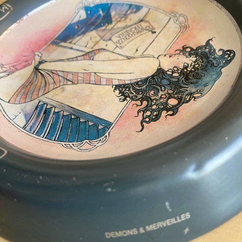 Milo Manara vintage metal ashtray Demons & Merveilles L'Apparenza Inganna
