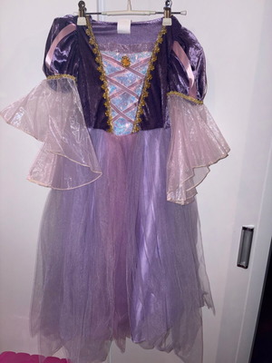Rapunzel Dress like new