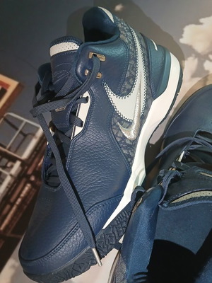 Sneakers new, sizes 45 46 47, blue