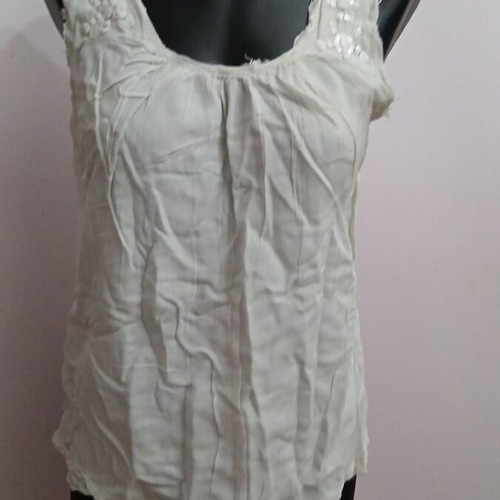 Sleeveless blouse women’s like new, size M