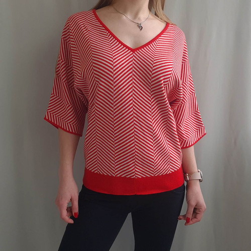 Nathalie Vleeschouwer women's wool sweater new, size M, red