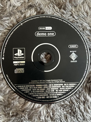 Demo One PS1 PAL диск употребяван, оригинален PlayStation демо