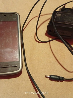 Nokia 5230 used phone with charger and tested battery